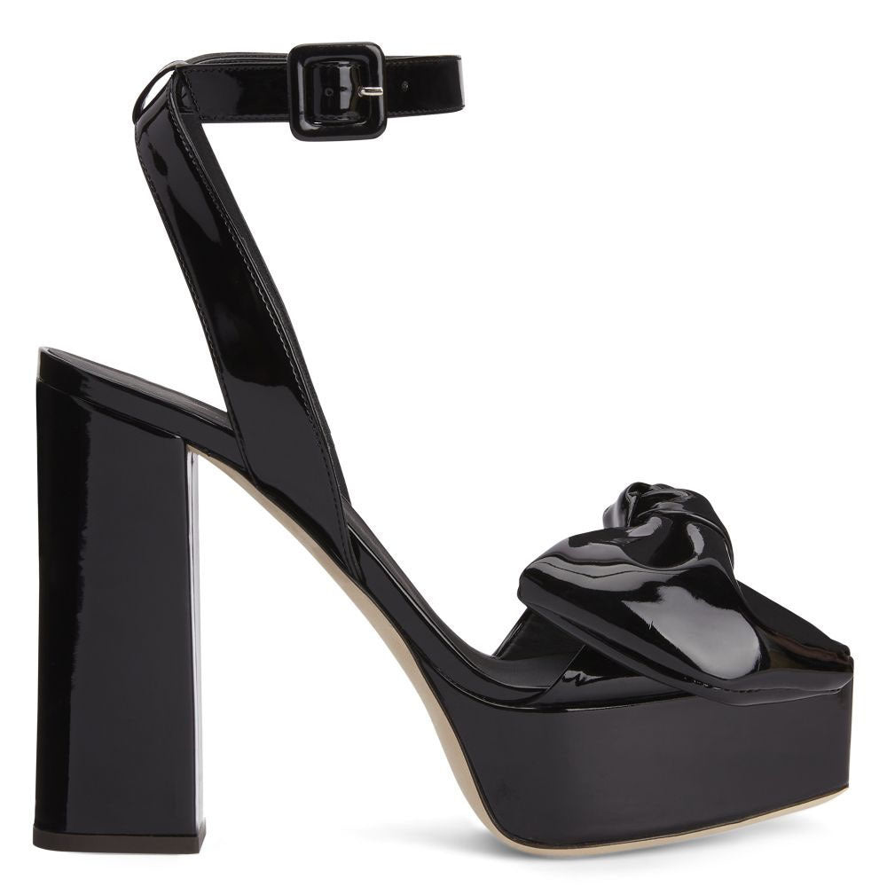 Sierlijke Orthopedische Sandalen voor Moderne Look