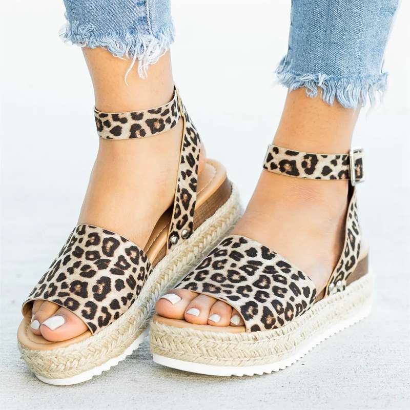 Chique Orthopedische Sandalen met Uniek Ontwerp