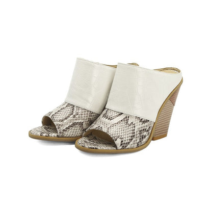 Sierlijke Orthopedische Sandalen voor Moderne Look