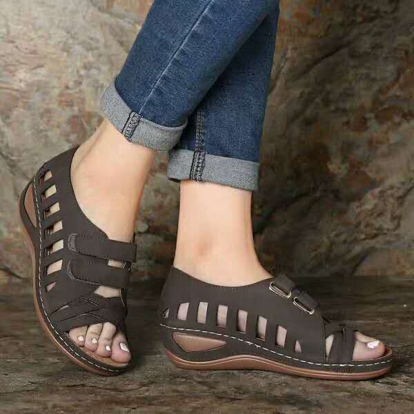 Chique Orthopedische Sandalen met Uniek Ontwerp