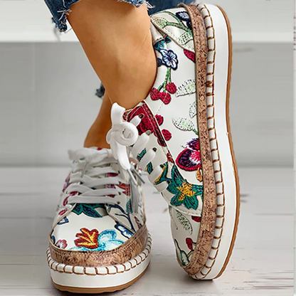 Gemakkelijke trainers met bloemen