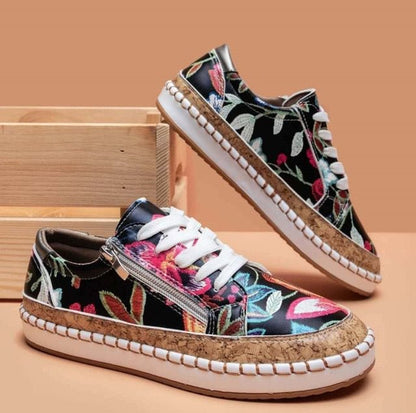 Gemakkelijke trainers met bloemen