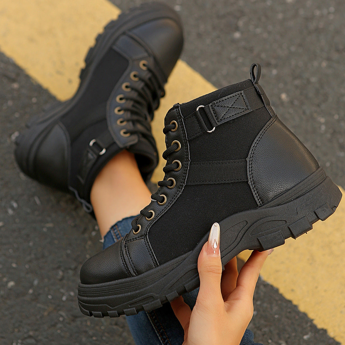 Sierlijke Orthopedische Sneakers voor Moderne Look