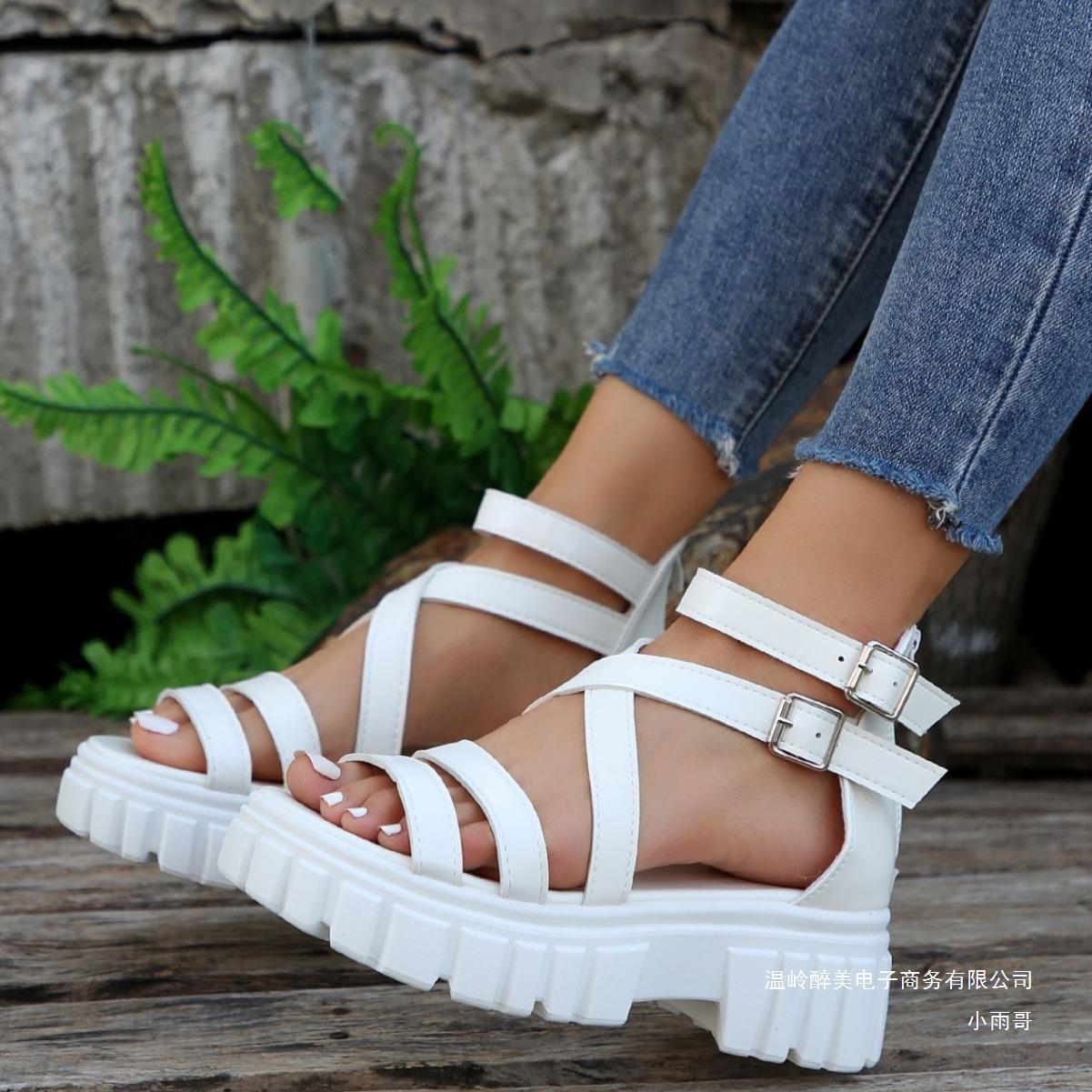 Sierlijke Orthopedische Sandalen voor Moderne Look