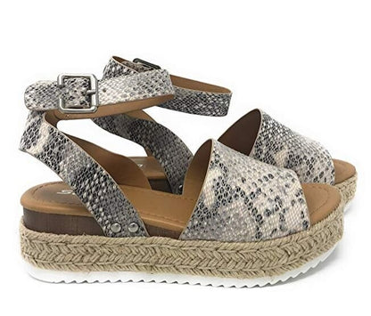 Prachtig Vervaardigde Orthopedische Sandalen