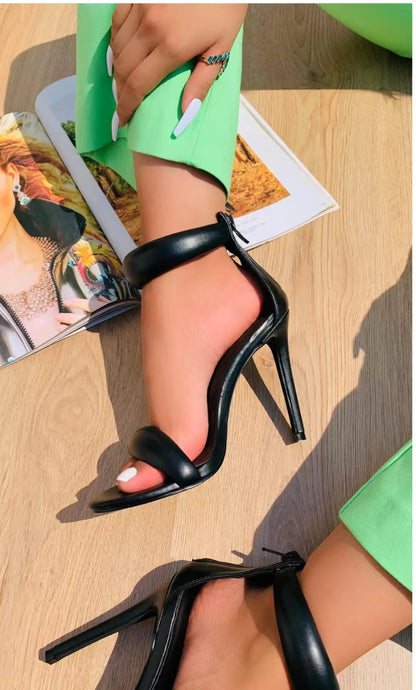 Sierlijke Orthopedische Sandalen voor Moderne Look