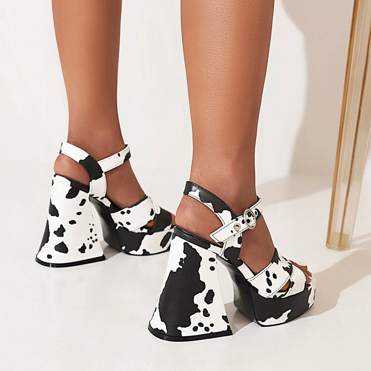 Sierlijke Orthopedische Sandalen voor Moderne Look