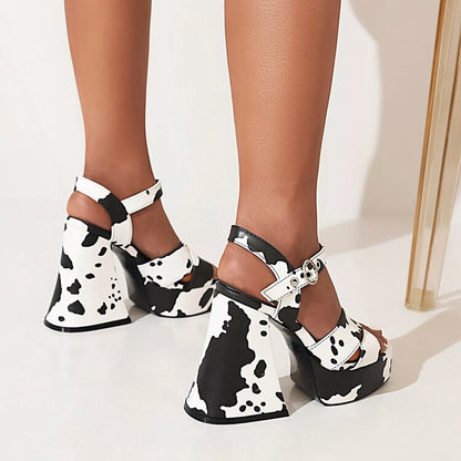Sierlijke Orthopedische Sandalen voor Moderne Look