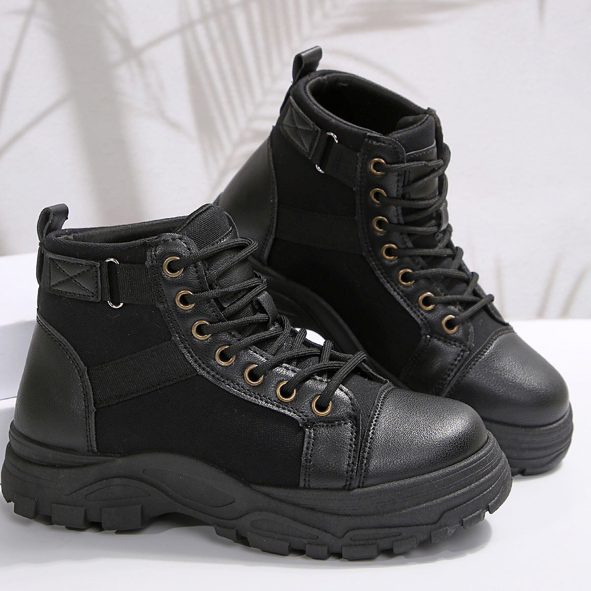 Sierlijke Orthopedische Sneakers voor Moderne Look