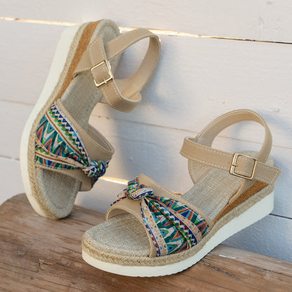 Sierlijke Orthopedische Sandalen voor Moderne Look