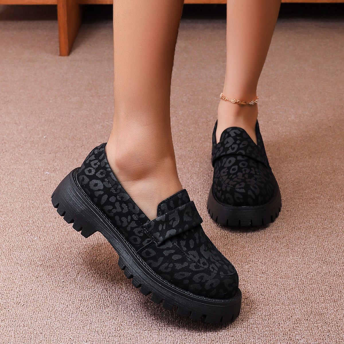Chique Orthopedische Schoenen met Uniek Ontwerp