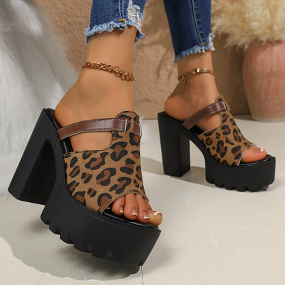 Prachtig Vervaardigde Orthopedische Sandalen