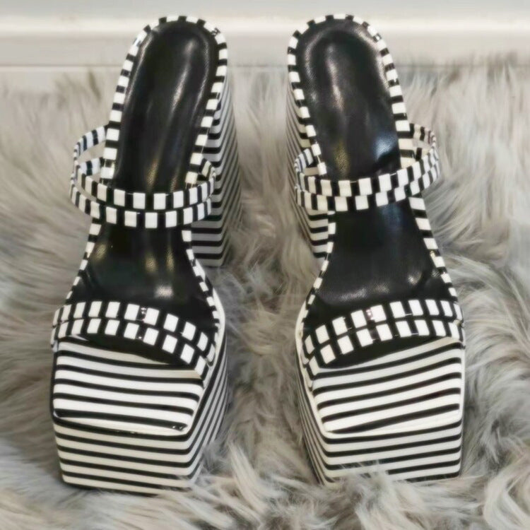 Sierlijke Orthopedische Sandalen voor Moderne Look