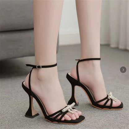 Chique Orthopedische Sandalen met Uniek Ontwerp