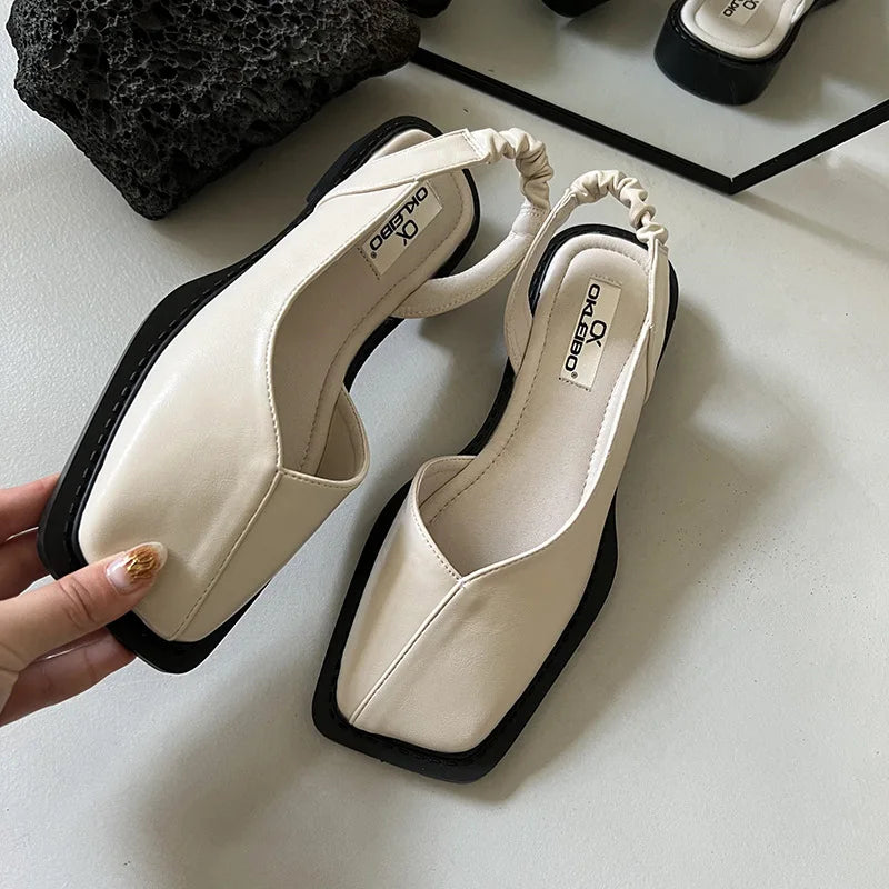 Op maat gemaakte en comfortabele orthopedische sandalen voor de zomer