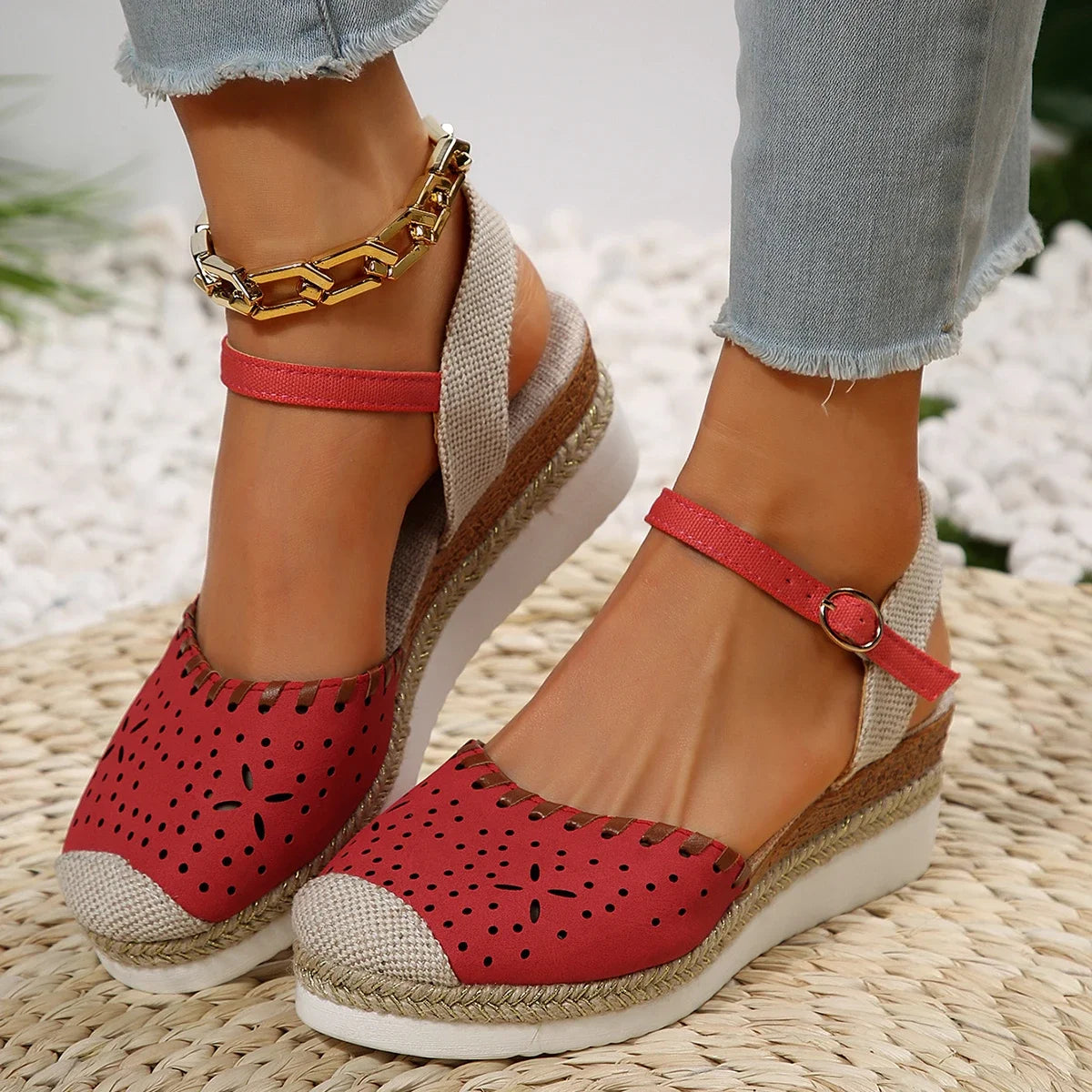 Veelzijdige en ondersteunende orthopedische Sandalen