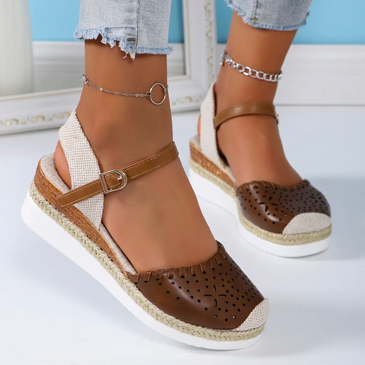 Veelzijdige en ondersteunende orthopedische Sandalen
