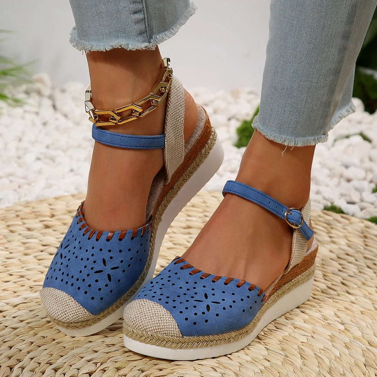 Veelzijdige en ondersteunende orthopedische Sandalen