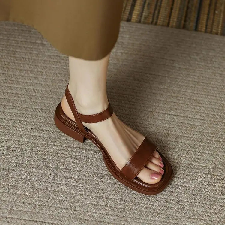 Hoogwaardige orthopedische zomersandalen