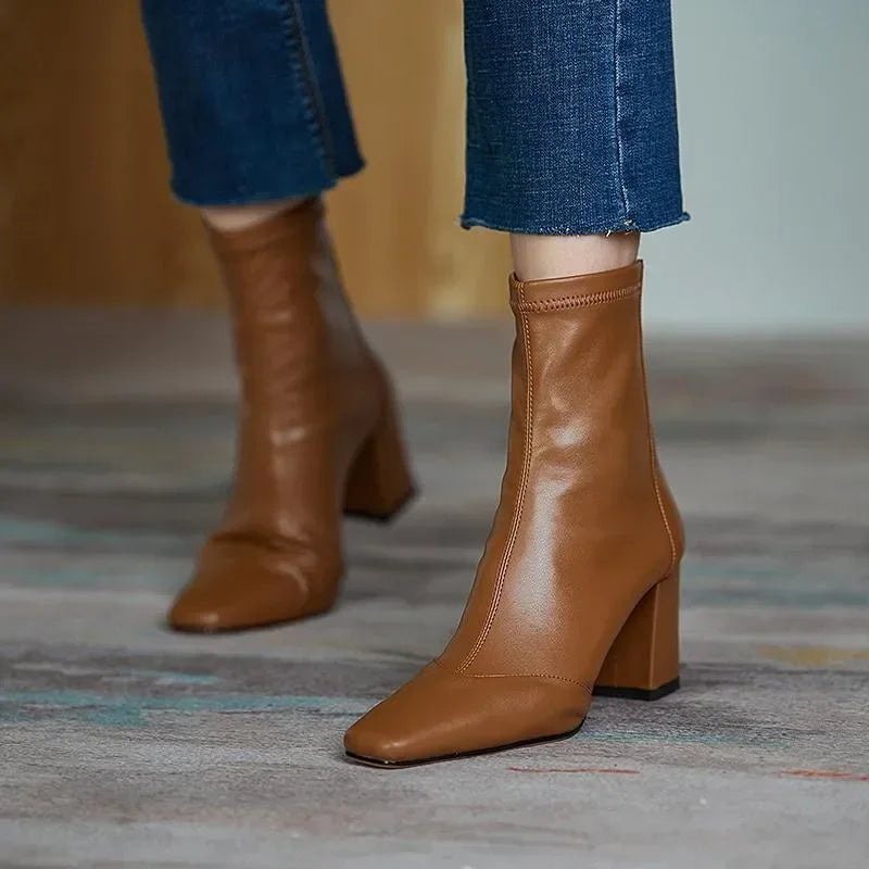 Sierlijke Orthopedische Laarzen voor Moderne Look