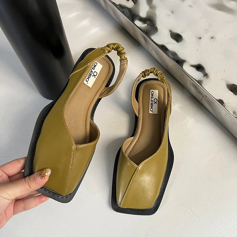 Op maat gemaakte en comfortabele orthopedische sandalen voor de zomer