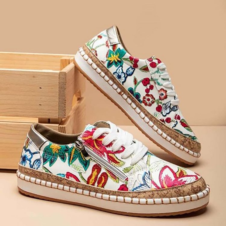 Gemakkelijke trainers met bloemen